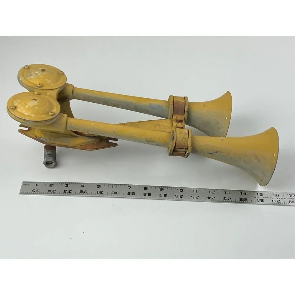 Vintage Double Trumpet Dual Air Horn - Untested - 16in L DP2134